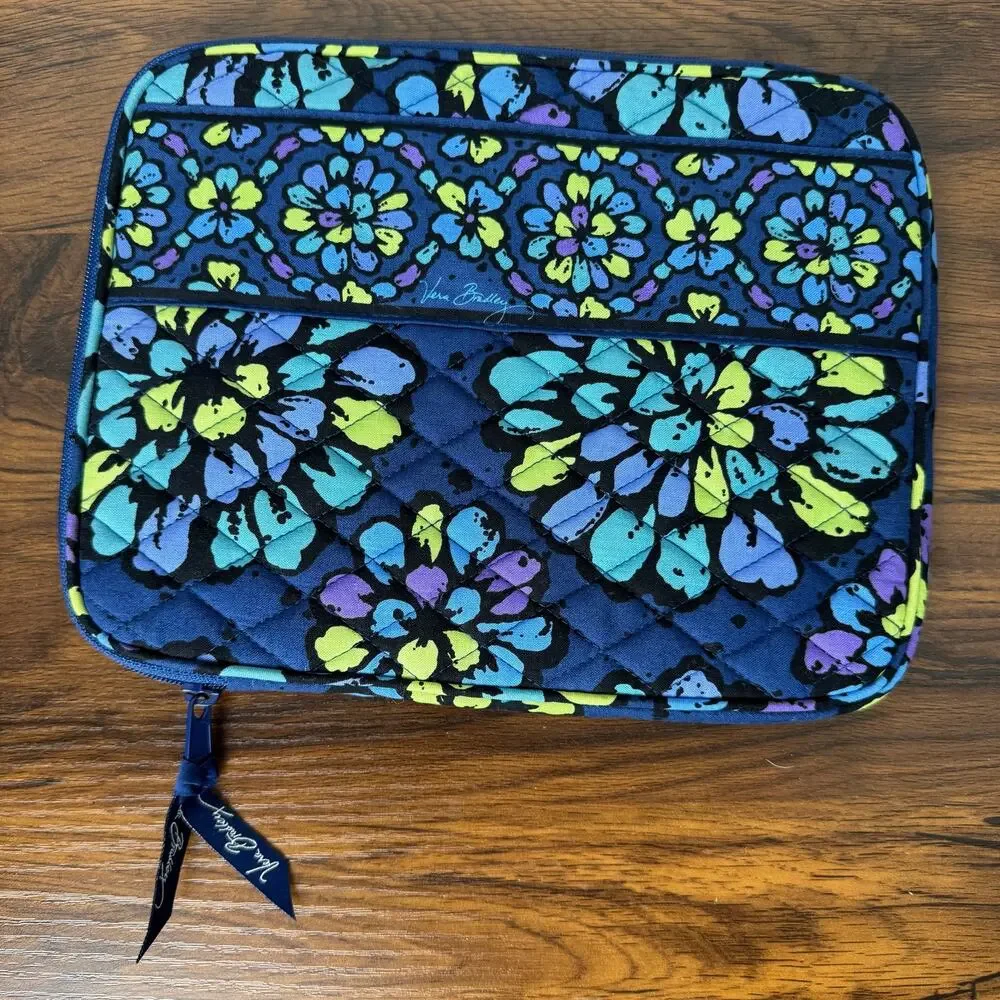 Vera Bradley Tablet/ iPad/ E Reader Sleeve Indigo Pop Padded With Zipper